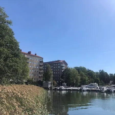 Apartamento Kolmio Toeoeloen Rannassa Helsínquia